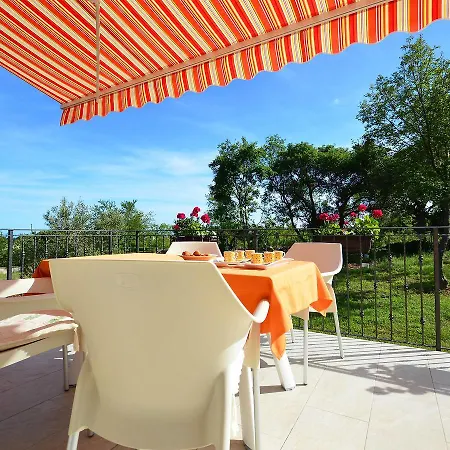 Lory By Interhome Rakalj