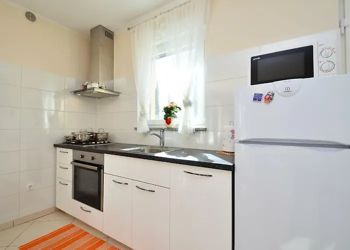 Lory By Interhome Rakalj